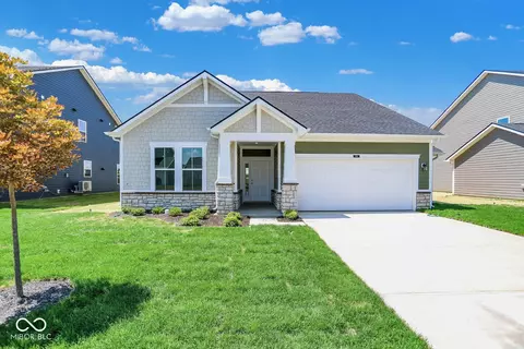 588 Bluestem Ln, New Whiteland, IN 46184