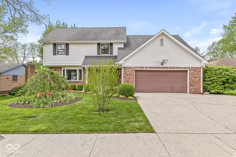 320 Thornberry Dr, Carmel, IN 46032