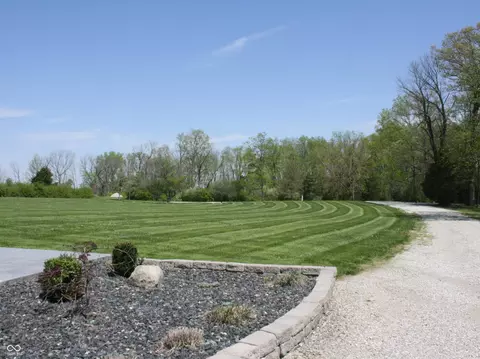 Exterior - 4363 E State Road 252, Franklin, IN 46131 photo 12 of 32
