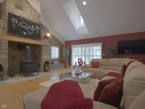 Living - 4363 E State Road 252, Franklin, IN 46131 photo 2 of 5
