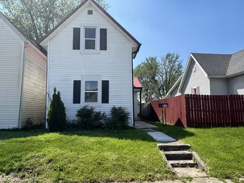 810 S 18 Th St, Elwood, IN 46036