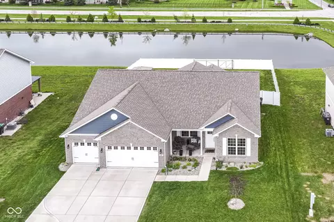 89 Kinnick Dr, Greenwood, IN 46143