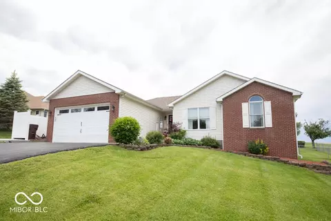 595 Daniel Dr, North Vernon, IN 47265
