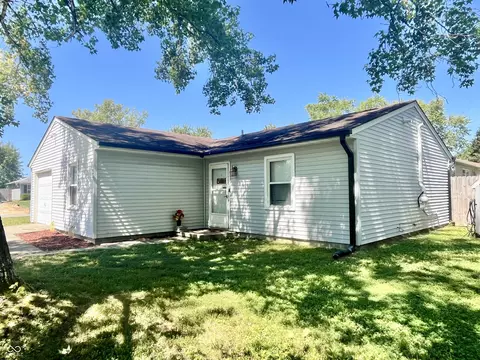 124 Brookside Dr, Hope, IN 47246 photo 2