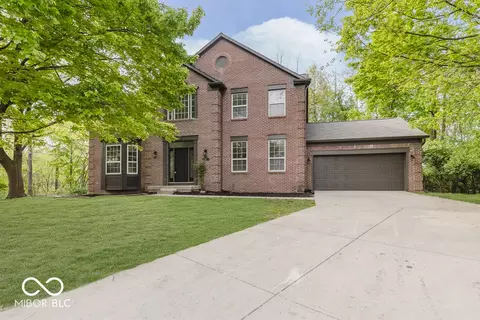 8300 Weaver Woods Pl, Fishers, IN 46038