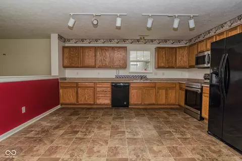 Kitchen - 2416 Foxtail Dr, Plainfield, IN 46168 photo 2 of 3
