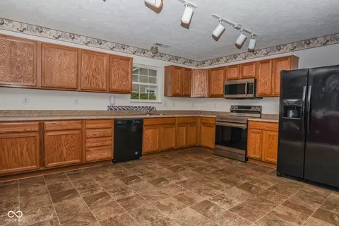 Kitchen - 2416 Foxtail Dr, Plainfield, IN 46168 photo 1 of 3