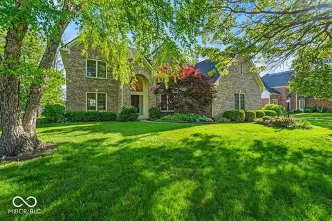 5783 Coopers Hawk Dr, Carmel, IN 46033