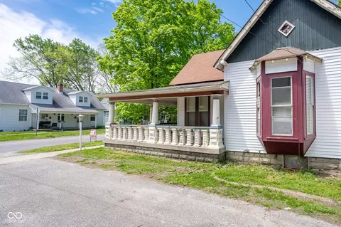 207 S Center St, Plainfield, IN 46168