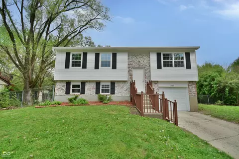 4527 Peachwood Ct, Indianapolis, IN 46235