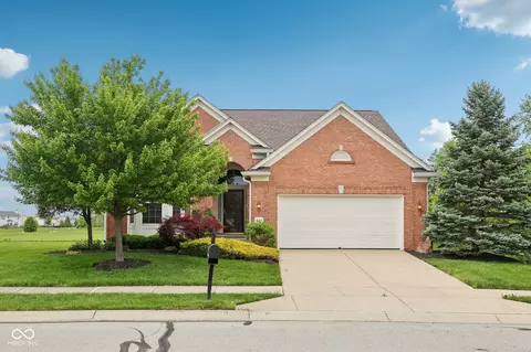 542 Hadleigh Ct, Westfield, IN 46074