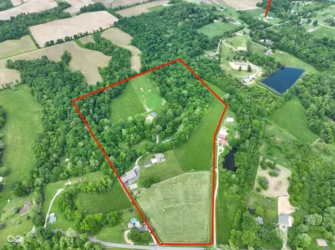 2508 W Indian Creek Rd, Trafalgar, IN 46181