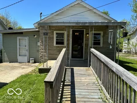 909 Hickory St, Anderson, IN 46012
