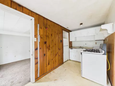 Kitchen - 29 E Pine St, Anderson, IN 46012 photo 1 of 2