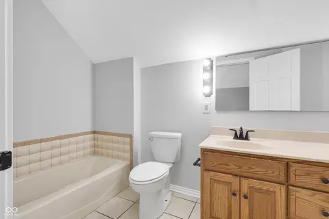 Bath - 10602 Fall Rd, Fishers, IN 46037 photo 3 of 9