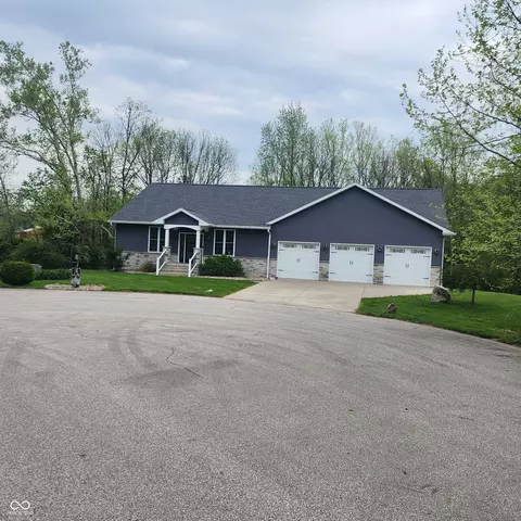 5415 S Chalmers Ct, Bloomington, IN 47403