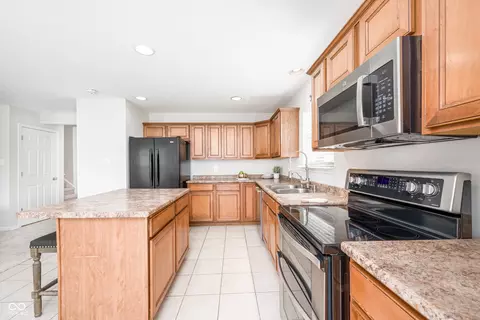 10075 Niagara Dr, Fishers, IN 46037 photo 13