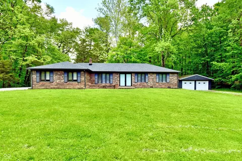 504 W Gold Creek Rd, Mooresville, IN 46158