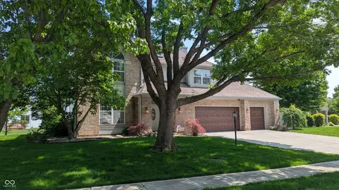8598 Lantern Farms Dr, Fishers, IN 46038