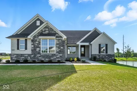 963 Apryl Dr, Greenwood, IN 46143