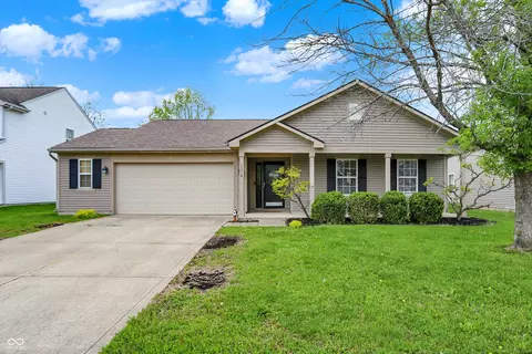 3214 Limber Pine Dr, Whiteland, IN 46184