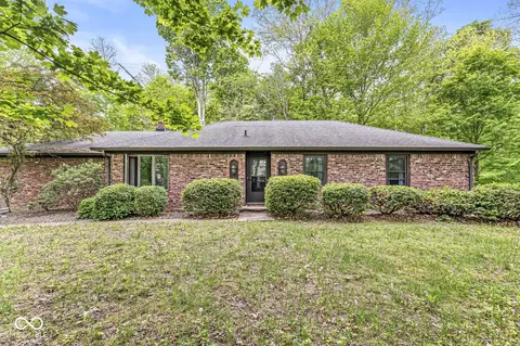 5427 S Westwood Dr, Knightstown, IN 46148