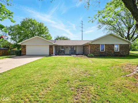 5200 N Leslie Dr, Muncie, IN 47304