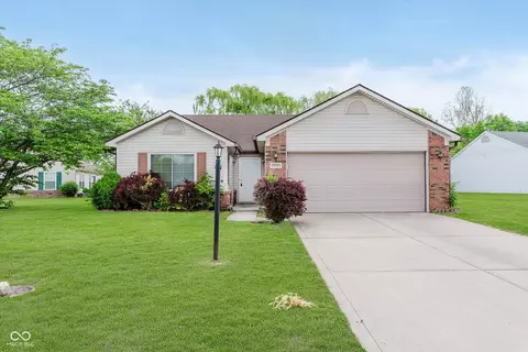 5083 Emmert Dr, Indianapolis, IN 46221