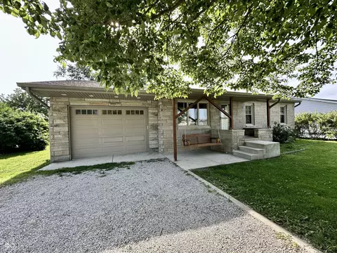 1570 S Harriet St, Martinsville, IN 46151