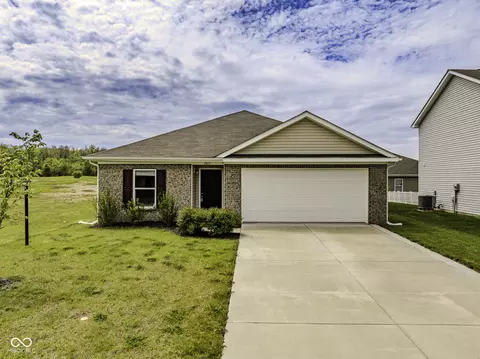 1415 E Locke Dr, Albany, IN 47320