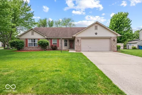 6034 Doverton Dr, Noblesville, IN 46062