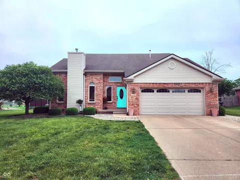 1026 Summer Way Dr, Shelbyville, IN 46176