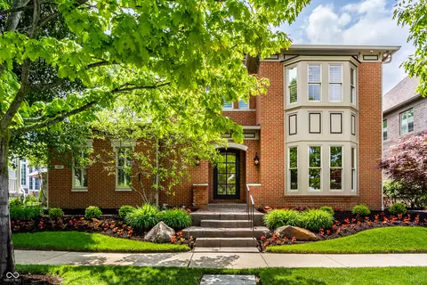 7601 W Stonegate Dr, Zionsville, IN 46077