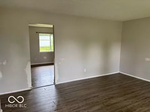 1002 Brookside Ln, Plainfield, IN 46168 photo 2