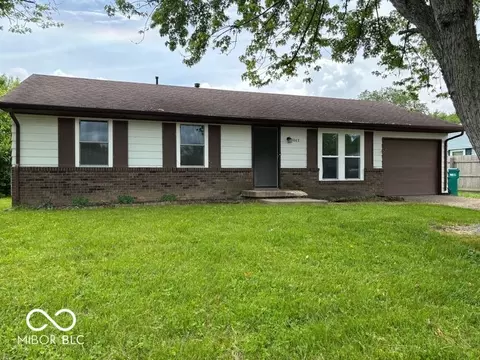 1002 Brookside Ln, Plainfield, IN 46168