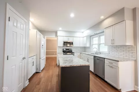9127 Pointe Ct, Fishers, IN 46037 photo 9