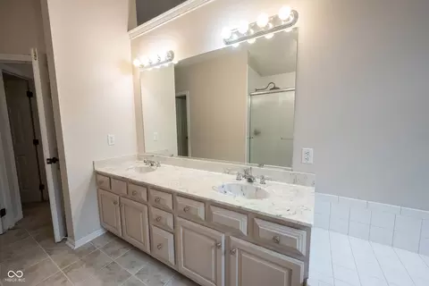 9127 Pointe Ct, Fishers, IN 46037 photo 35