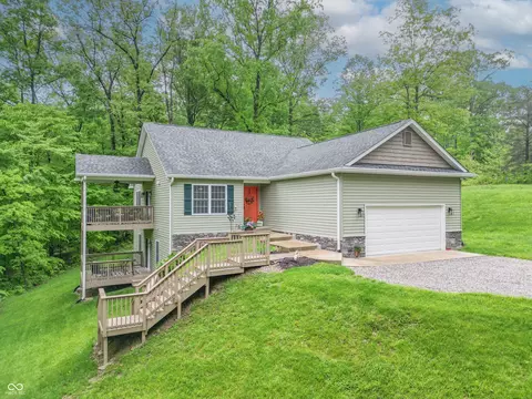 6870 4 Mile Ridge Rd, Nashville, IN 47448