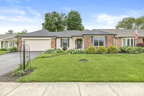 12388 Camberley Ln, Carmel, IN 46033