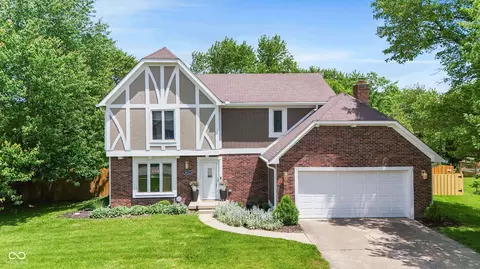 9832 Scotch Pine Ln, Indianapolis, IN 46256