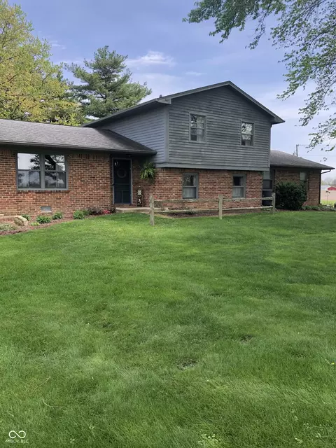 21749 Oak Ridge Rd, Sheridan, IN 46069