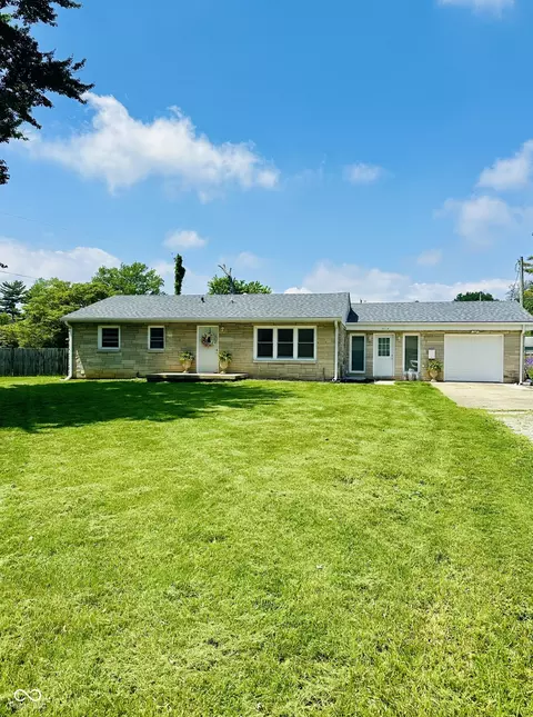 3414 Rost Dr, Columbus, IN 47203