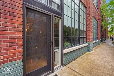 630 N College Ave #105, Indianapolis, IN 46204