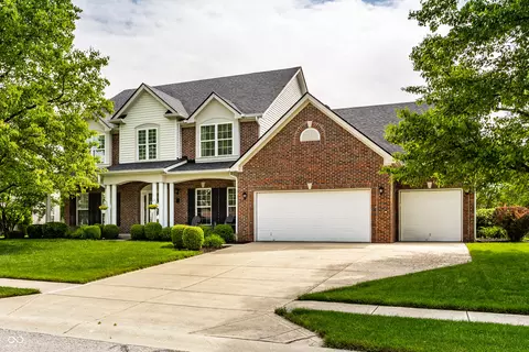 14805 Chamberlain Dr, Westfield, IN 46074