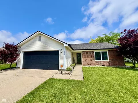 204 Meadow Creek S Dr, Whiteland, IN 46184