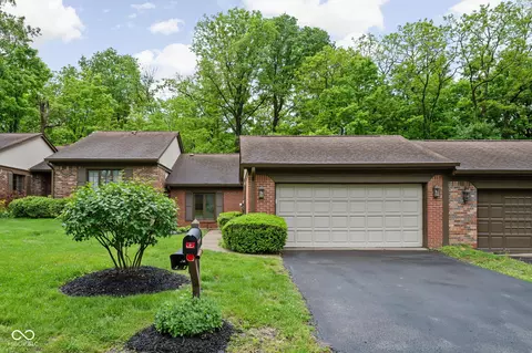 5353 Chipwood Ln, Indianapolis, IN 46226