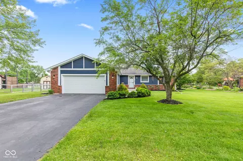 2309 Alexandria Dr, Greenfield, IN 46140