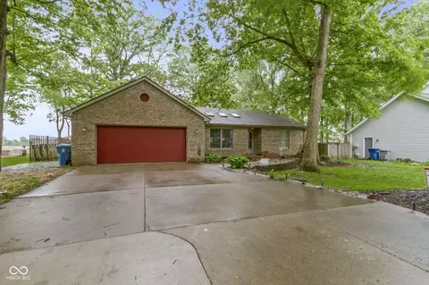 2397 Lincoln Dr, Cicero, IN 46034