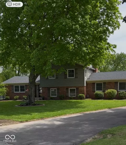 634 Medallion Dr, Greencastle, IN 46135
