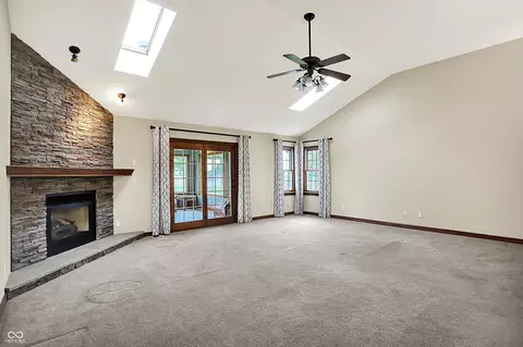 Living - 6190 S 425 W, Pendleton, IN 46064 photo 2 of 4